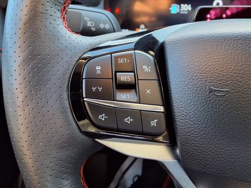 Used 2025 Ford Explorer ST-Line w/ ST-Line Street Pack AWD/4WD image 66