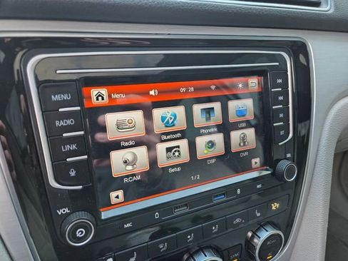 Used 2012 Volkswagen Passat 2.5 SE image 10