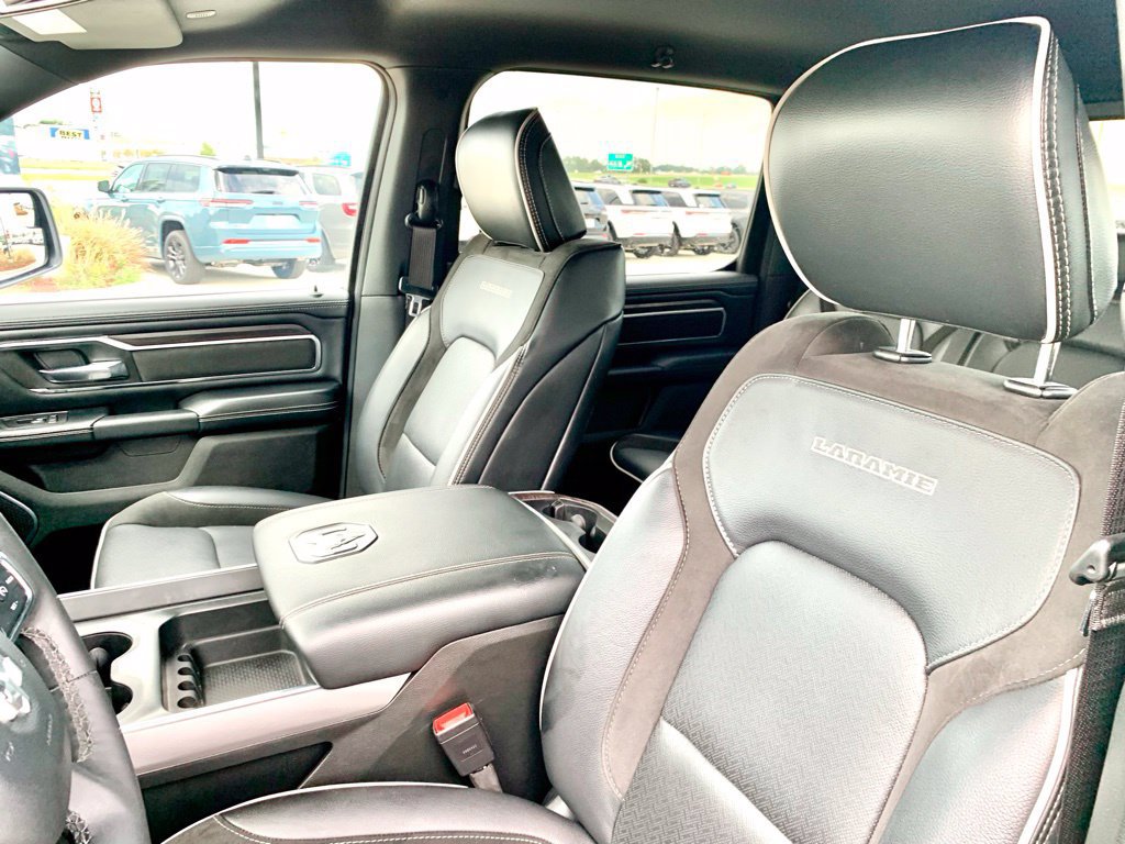 Used 2026 RAM 1500 Laramie AWD/4WD image 35