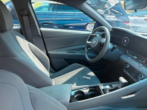 Used 2024 Hyundai Elantra SEL w/ Convenience Package FWD image 10