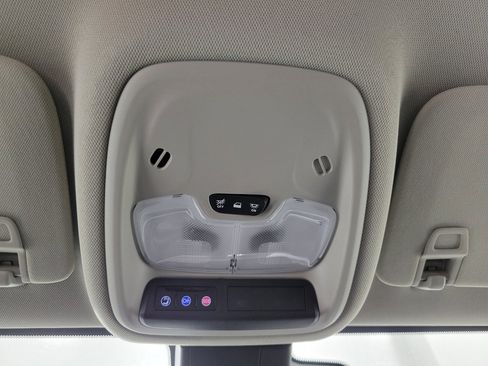 Used 2025 Buick Encore GX Preferred image 18