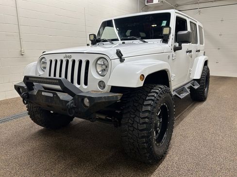 Used 2015 Jeep Wrangler Unlimited Sahara w/ Trailer Tow Group image 5