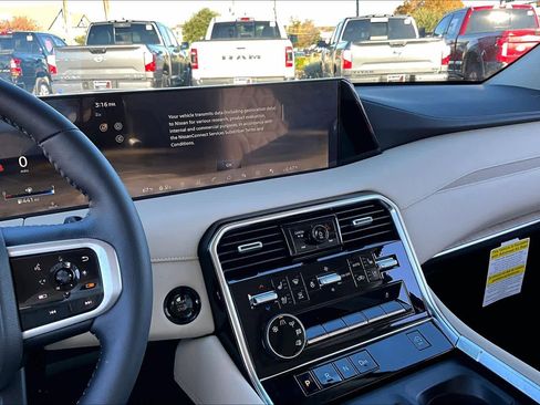 New 2026 Nissan Armada Platinum image 6