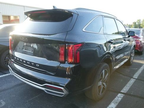 Used 2022 Kia Sorento EX w/ Panoramic Sunroof Package FWD image 9