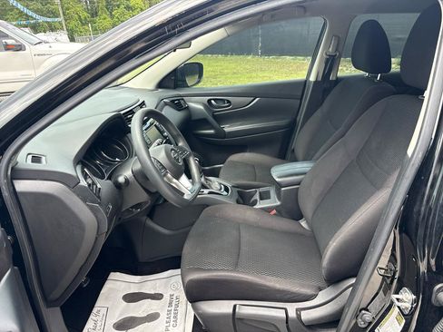 Used 2020 Nissan Rogue Sport S FWD image 9