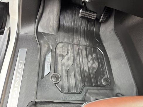 Used 2023 GMC Yukon Denali Ultimate w/ LPO, Floor Liner Package AWD/4WD image 35