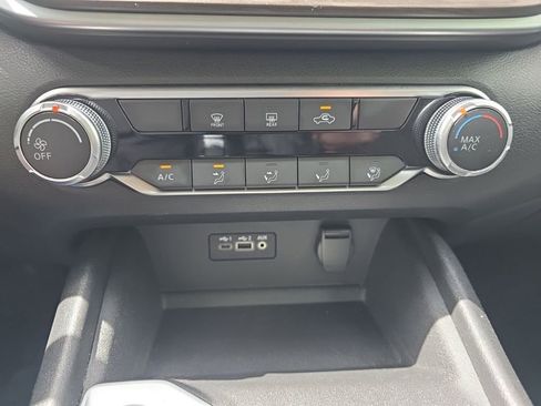 Used 2025 Nissan Altima 2.5 SV FWD image 26