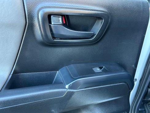 Used 2019 Toyota Tacoma SR5 image 23