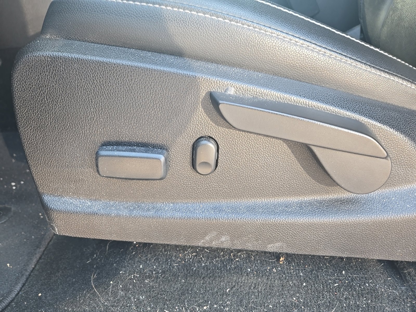 Used 2016 GMC Canyon SLT RWD image 14
