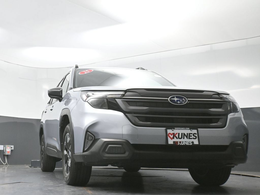 Used 2025 Subaru Forester Premium AWD/4WD image 51