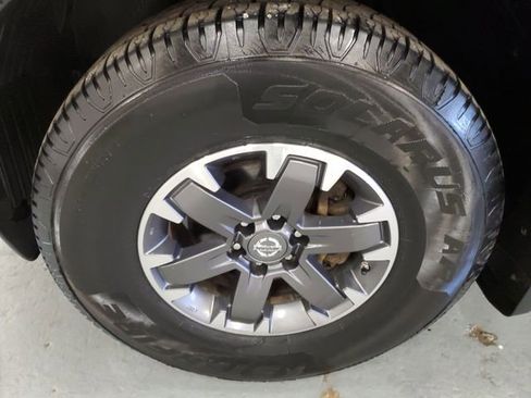Used 2019 Nissan Frontier PRO-4X image 28