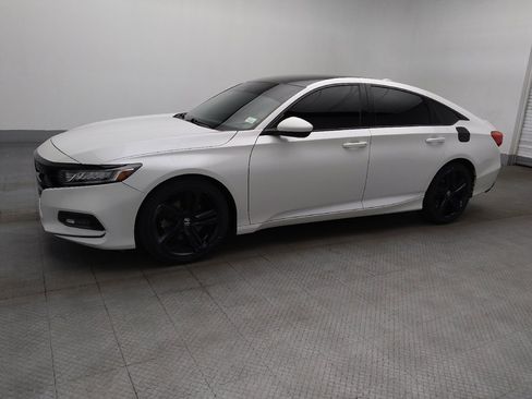 Used 2019 Honda Accord Sport image 2