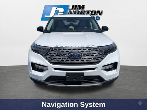 Used 2021 Ford Explorer Limited w/ Equipment Group 301A AWD/4WD image 3