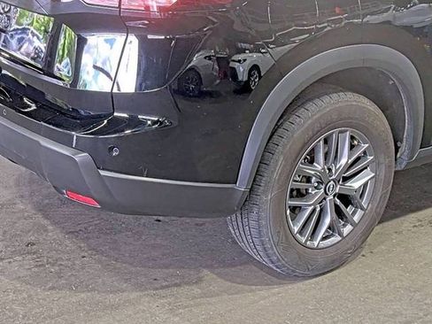 Used 2024 Nissan Rogue S AWD/4WD image 6