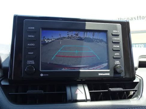 Used 2022 Toyota RAV4 LE FWD image 29
