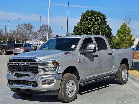 New 2026 RAM 2500 Tradesman AWD/4WD image 3