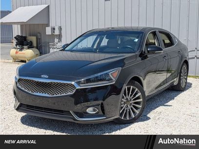 Used 2017 Kia Cadenza Premium w/ Luxury Package