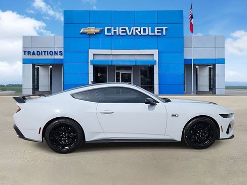 Used 2025 Ford Mustang GT Premium w/ GT Performance Package RWD image 10
