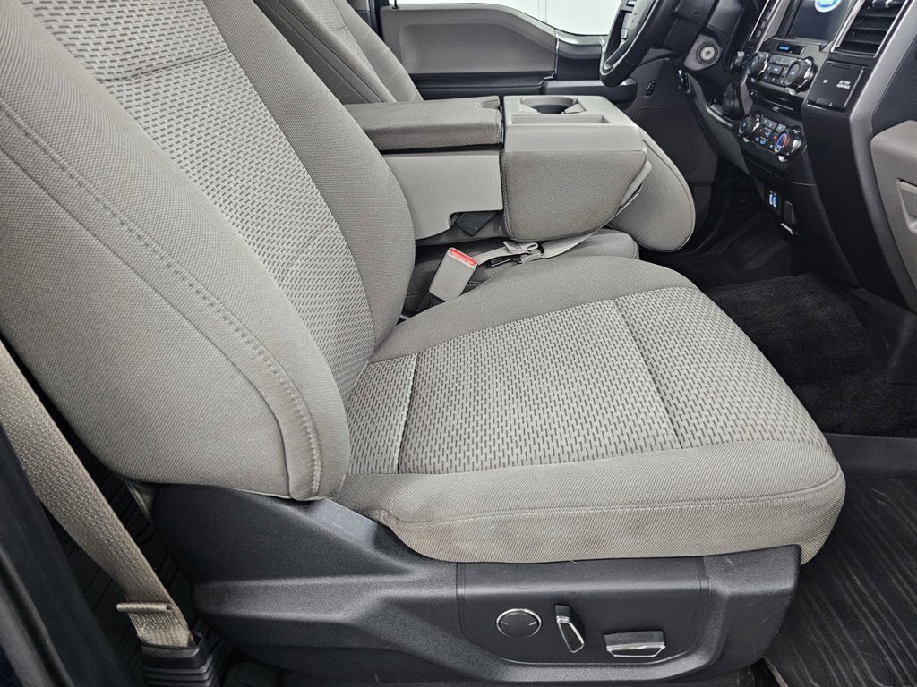Used 2017 Ford F150 XLT w/ Equipment Group 302A Luxury AWD/4WD image 27