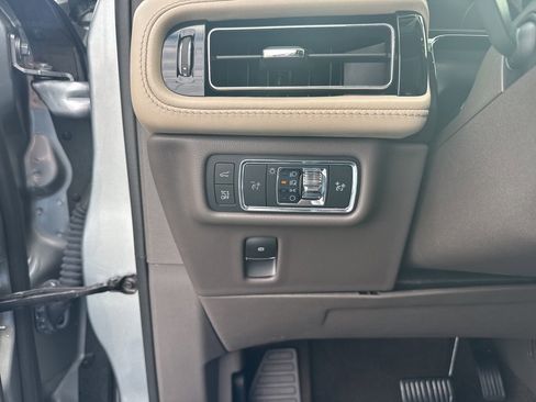 Certified 2023 Lincoln Nautilus AWD image 26