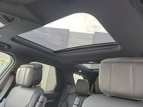 New 2026 Land Rover Discovery Limited Edition AWD/4WD image 28