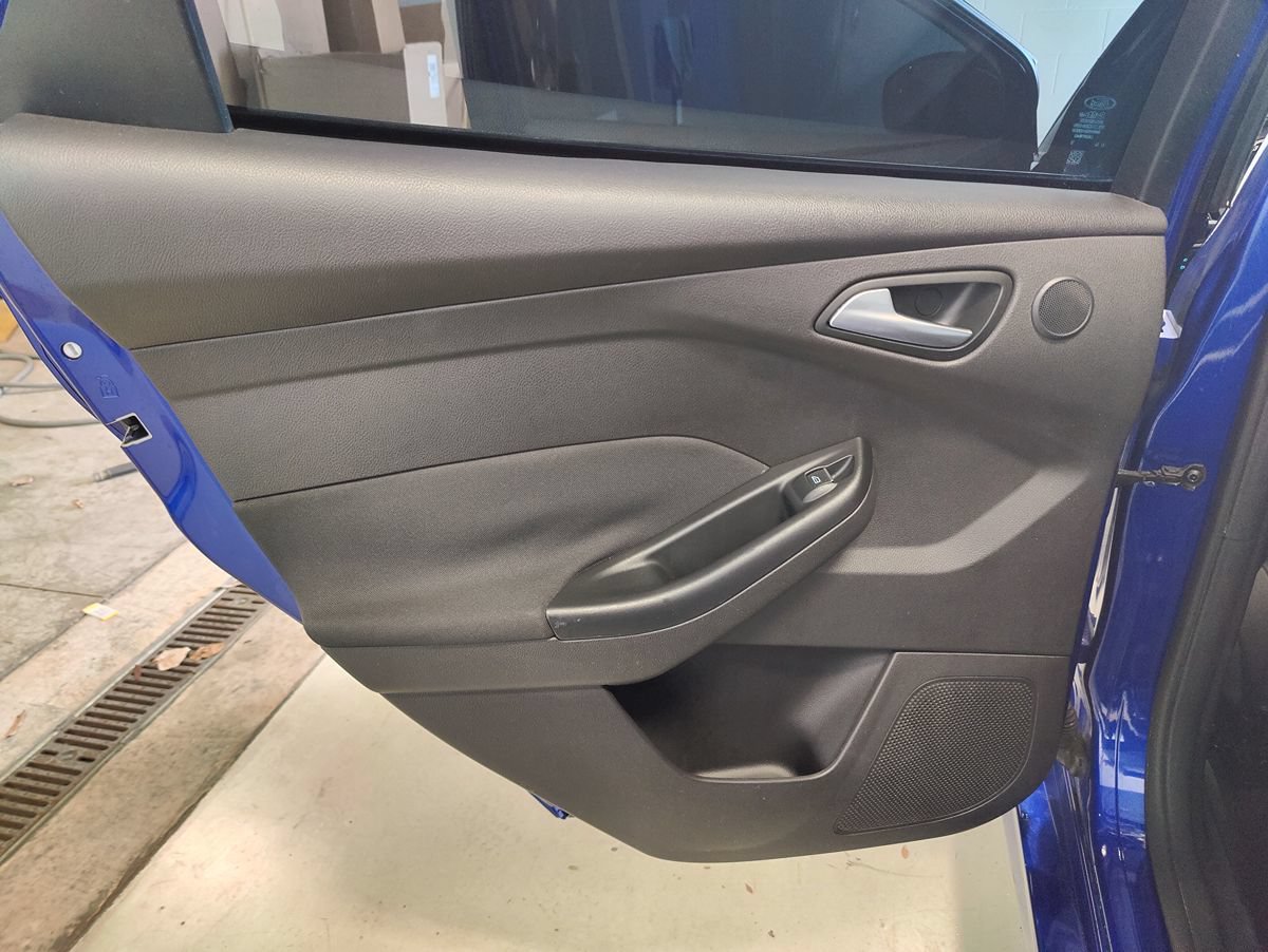Used 2014 Ford Focus ST w/ Equipment Group 202A FWD image 38