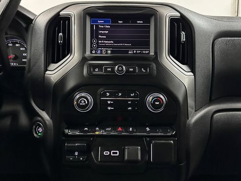 Used 2025 Chevrolet Silverado 1500 Custom Trail Boss AWD/4WD image 23