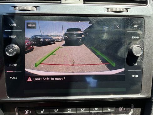 Used 2019 Volkswagen e-Golf SE w/ Driver Assistance Package FWD image 12