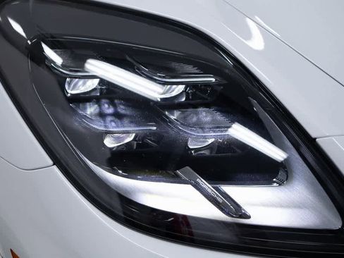 Certified 2024 Porsche Panamera 4 image 30