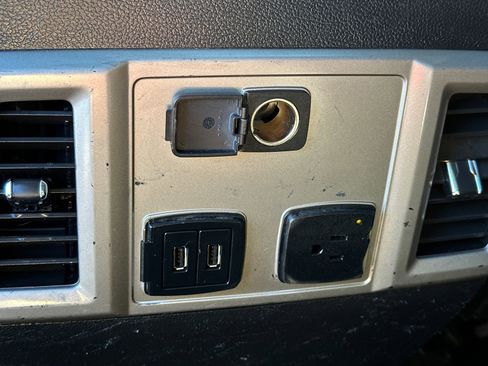 Used 2018 Ford F350 Lariat w/ Chrome Package image 22