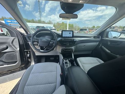 Used 2023 Ford Escape Active w/ Cold Weather Package image 21