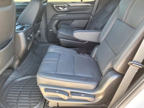 Used 2021 Chevrolet Tahoe RST w/ Luxury Package RWD image 14