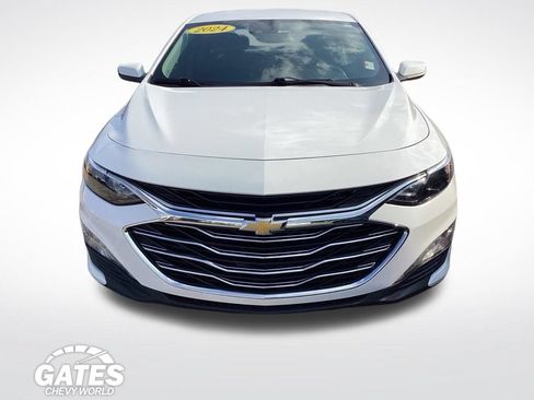 Used 2024 Chevrolet Malibu LT FWD image 2