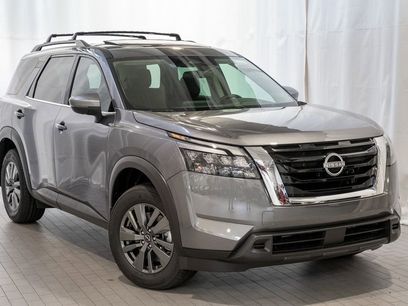 New 2025 Nissan Pathfinder SV