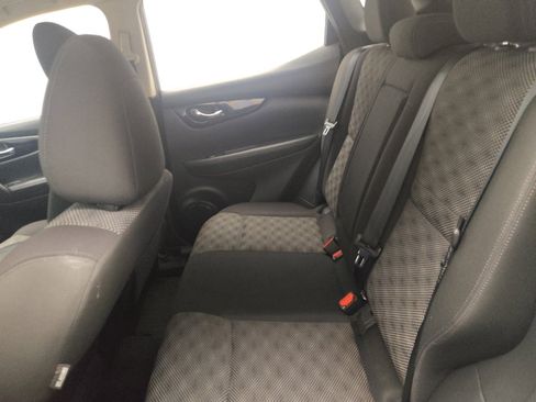 Used 2019 Nissan Rogue Sport SV w/ Technology Package AWD/4WD image 18