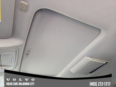 Used 2015 GMC Yukon XL SLT w/ Open Road Package image 22