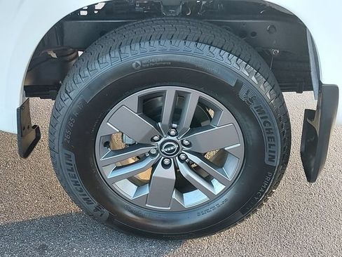 Certified 2026 Nissan Frontier SV w/ SV Convenience Package RWD image 18