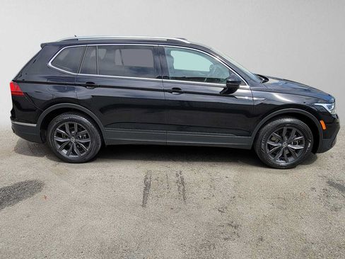 Used 2023 Volkswagen Tiguan SE FWD image 2