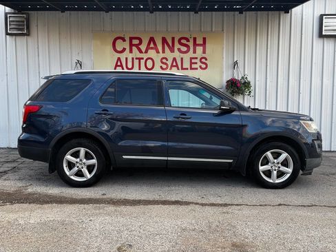 Used 2016 Ford Explorer XLT image 1
