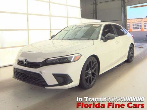 Used 2023 Honda Civic Sport image 2
