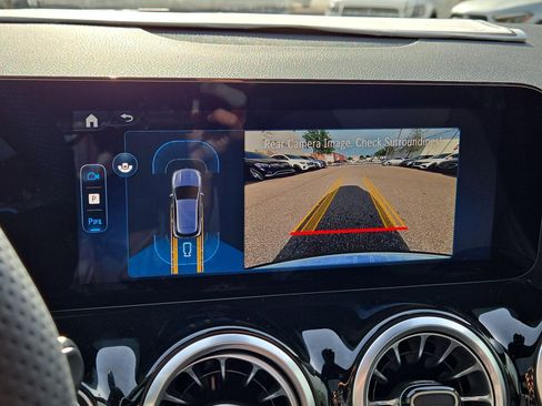 New 2026 Mercedes-Benz GLA 35 AMG 4MATIC image 18