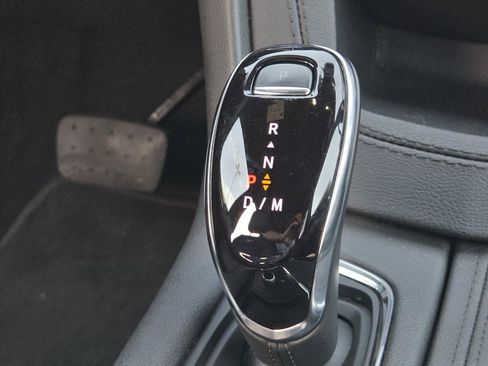 Used 2024 Cadillac XT6 Premium Luxury FWD image 16