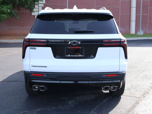 New 2026 Chevrolet Traverse LT w/ Midnight/Sport Edition FWD image 26