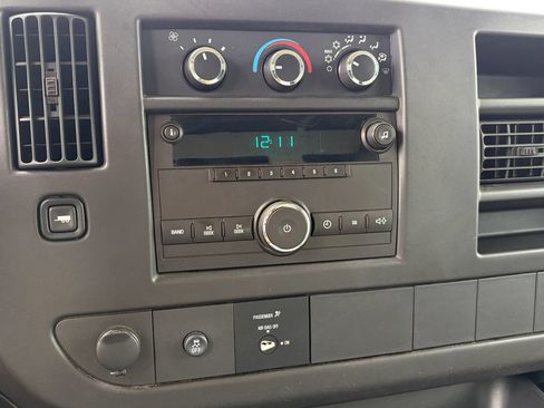 Used 2013 GMC Savana 2500 RWD image 23
