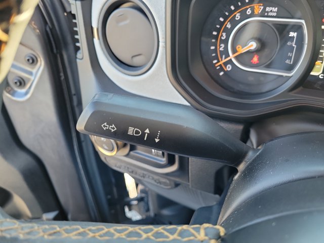Used 2024 Jeep Gladiator Sport AWD/4WD image 23