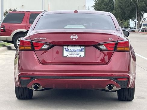 Used 2024 Nissan Altima 2.5 SL FWD image 5