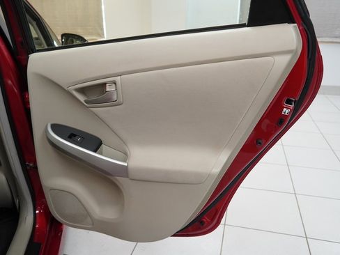 Used 2013 Toyota Prius image 26