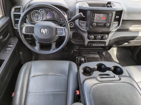 Used 2022 RAM 2500 Tradesman w/ Chrome Appearance Group image 27