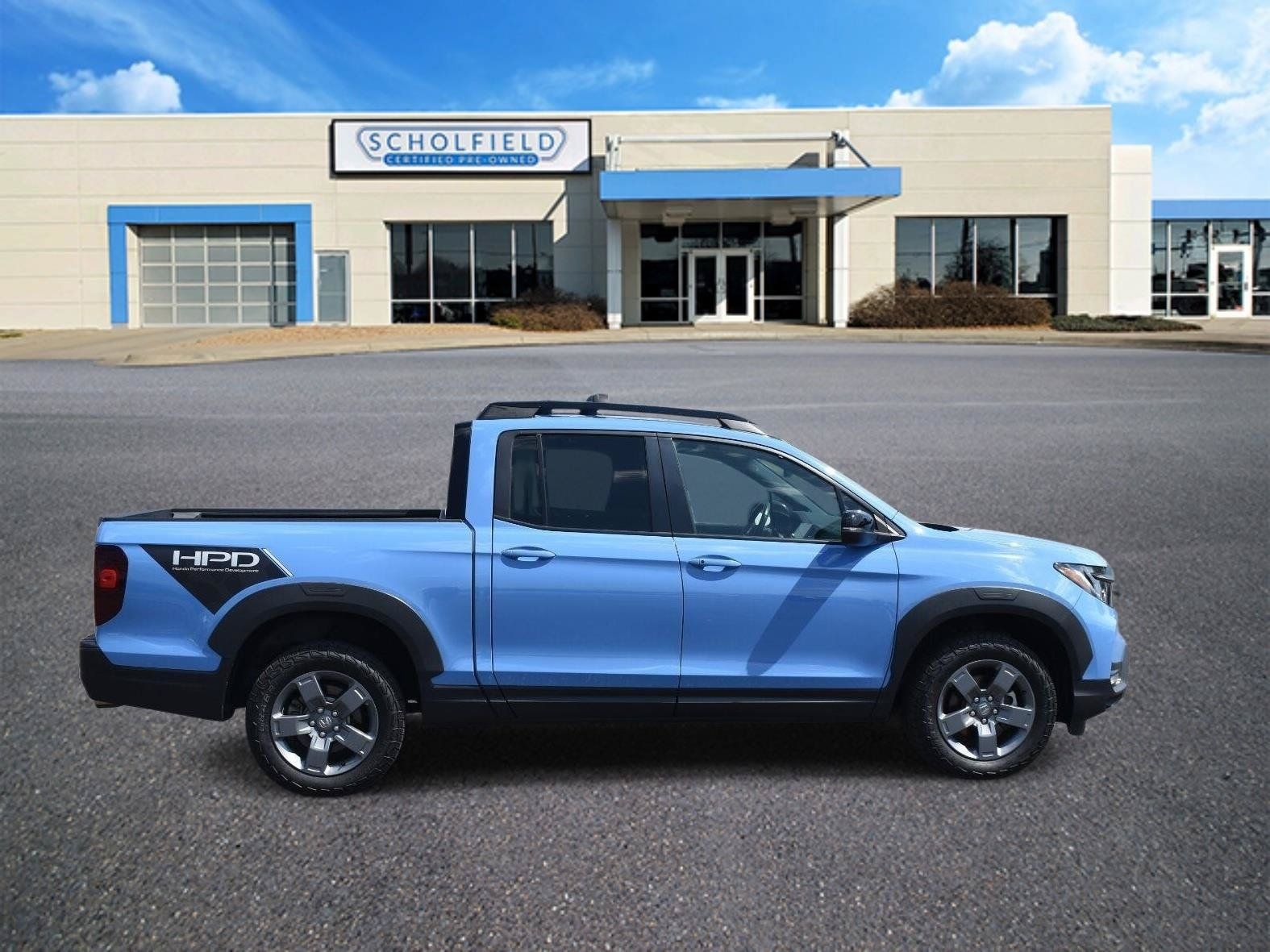 Used 2025 Honda Ridgeline TrailSport image 2