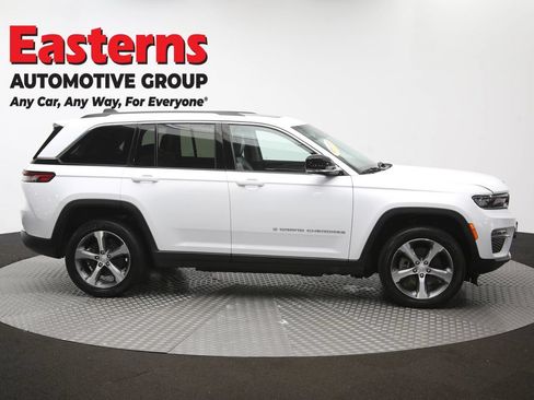 Used 2023 Jeep Grand Cherokee 4WD 4xe image 49